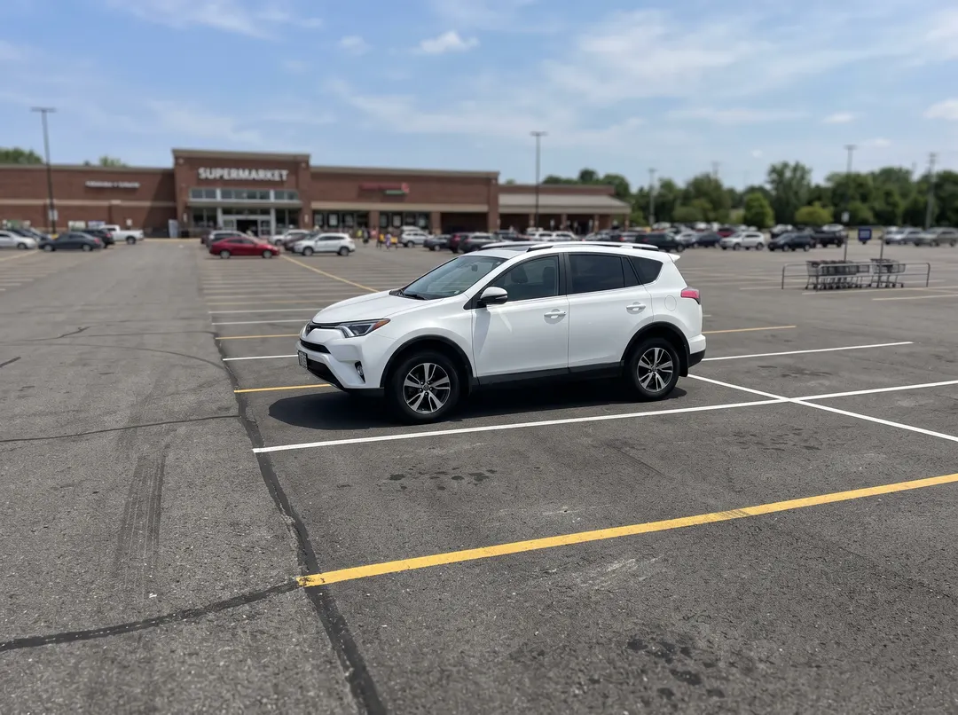 White SUV, original photo